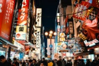  Japan to permit 100,000 international students to return by May 2022